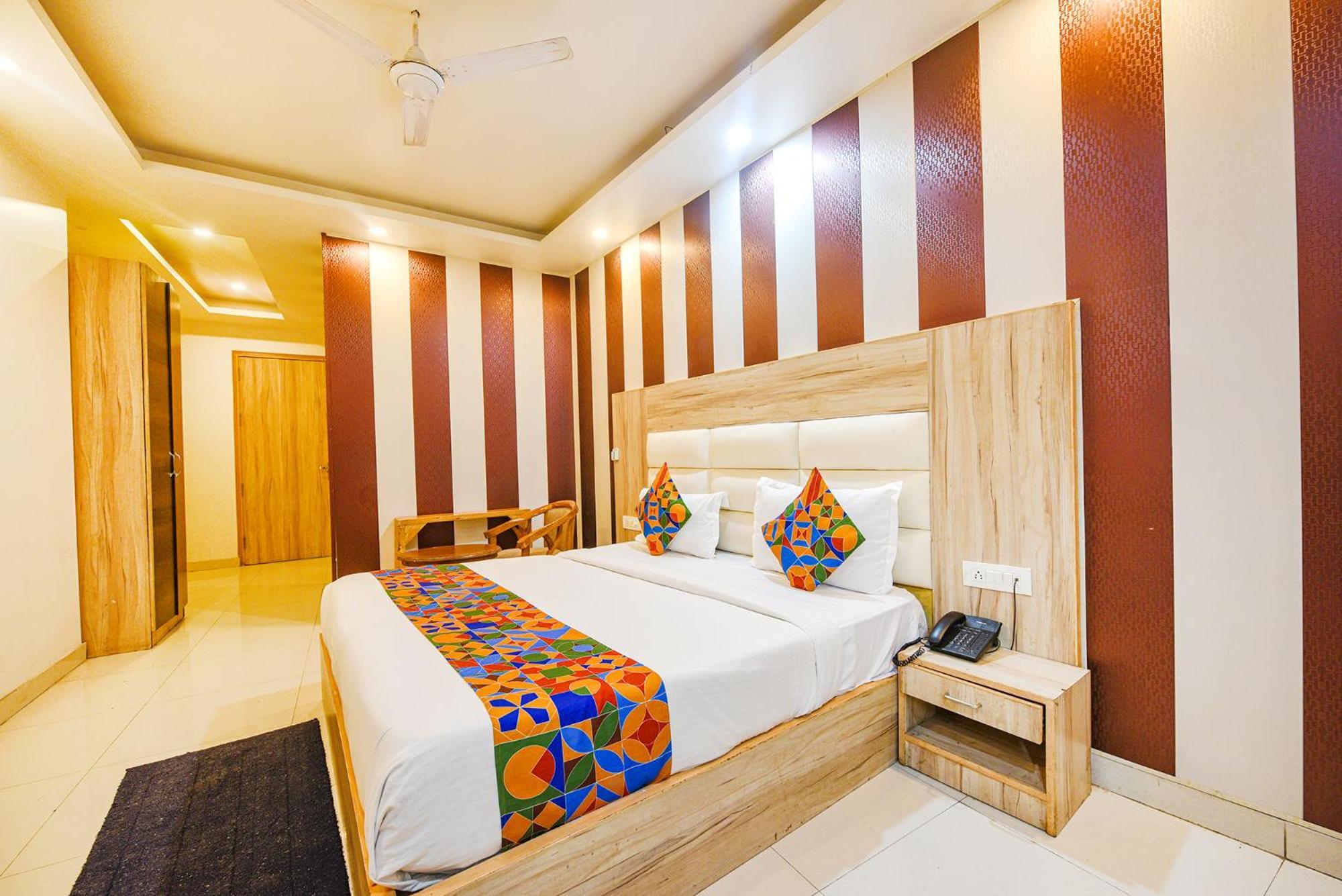 Fabhotel Aman Near Igi Airport 3*