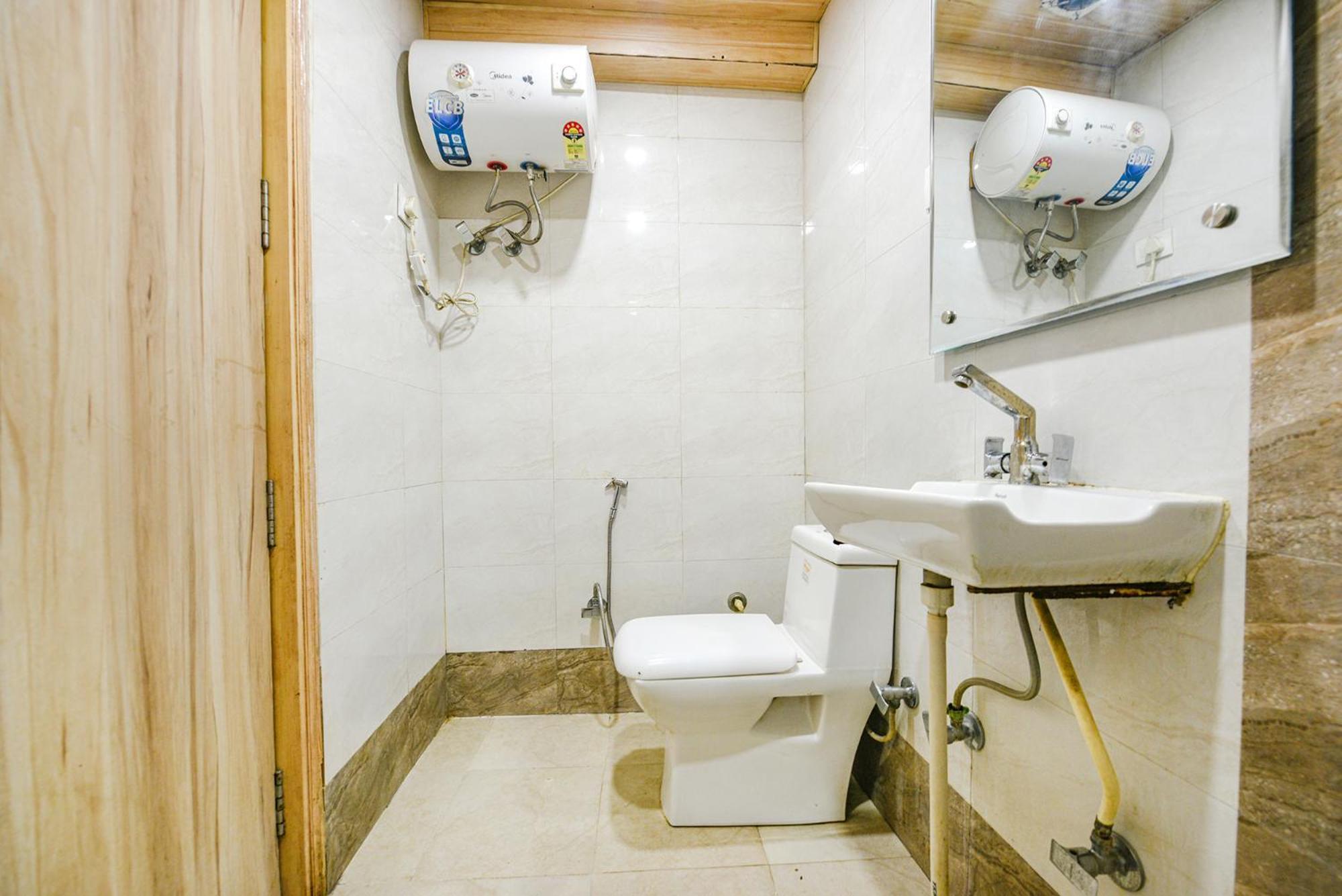 Fabhotel Aman Near Igi Airport 3* New Delhi